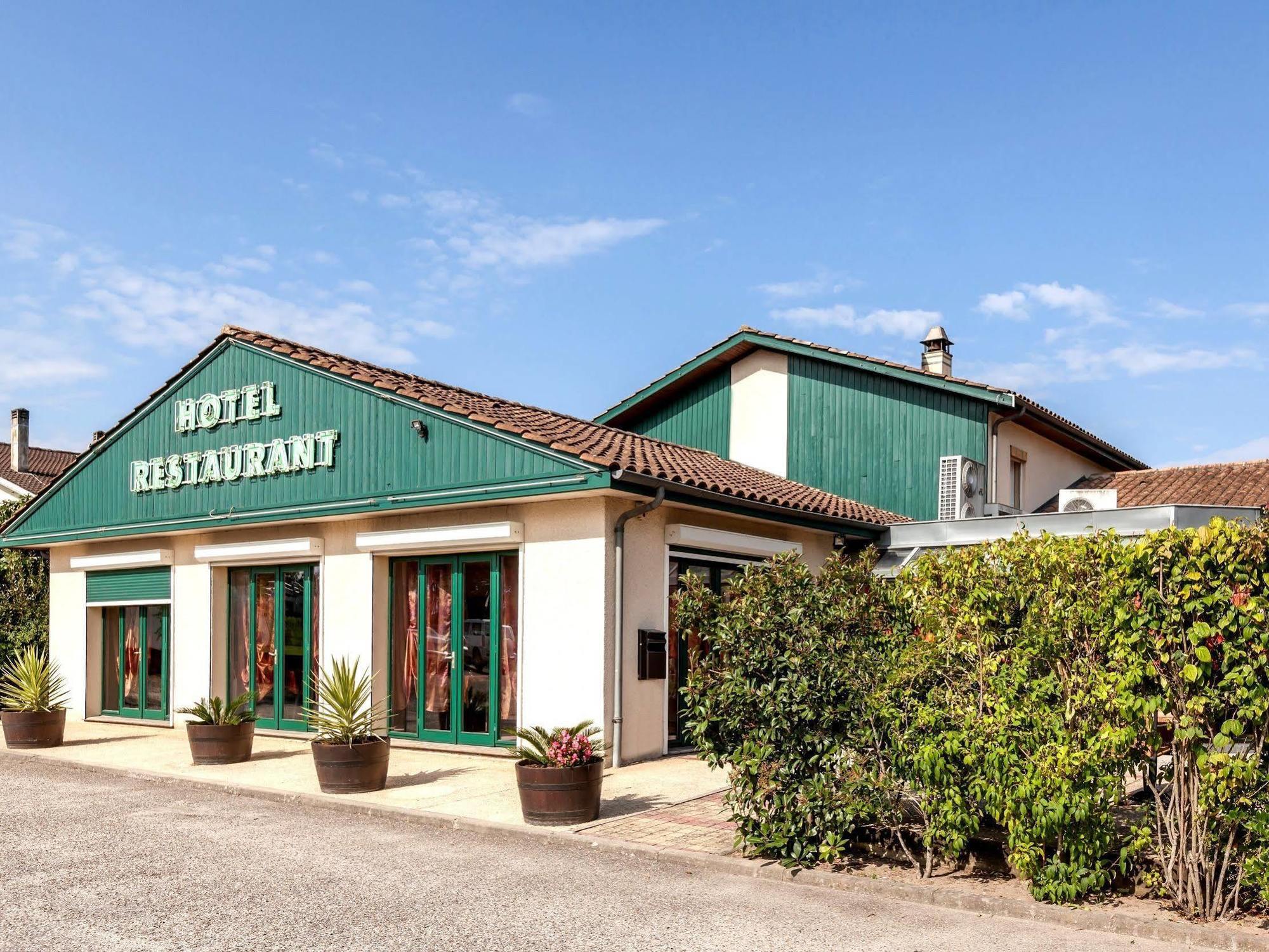 Logis Hotel Horus Restaurant Les Bruyeres Toulenne Esterno foto