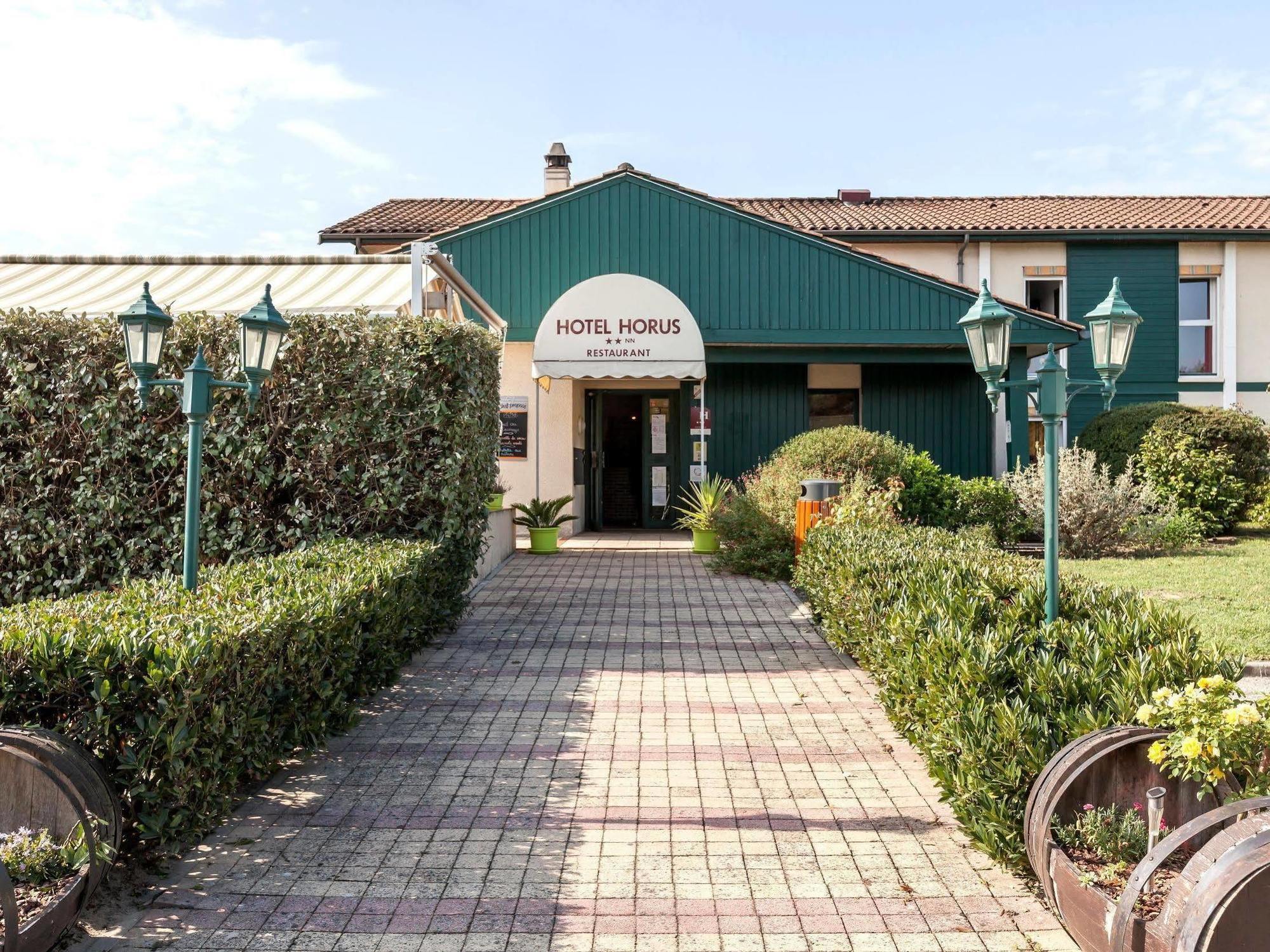 Logis Hotel Horus Restaurant Les Bruyeres Toulenne Esterno foto