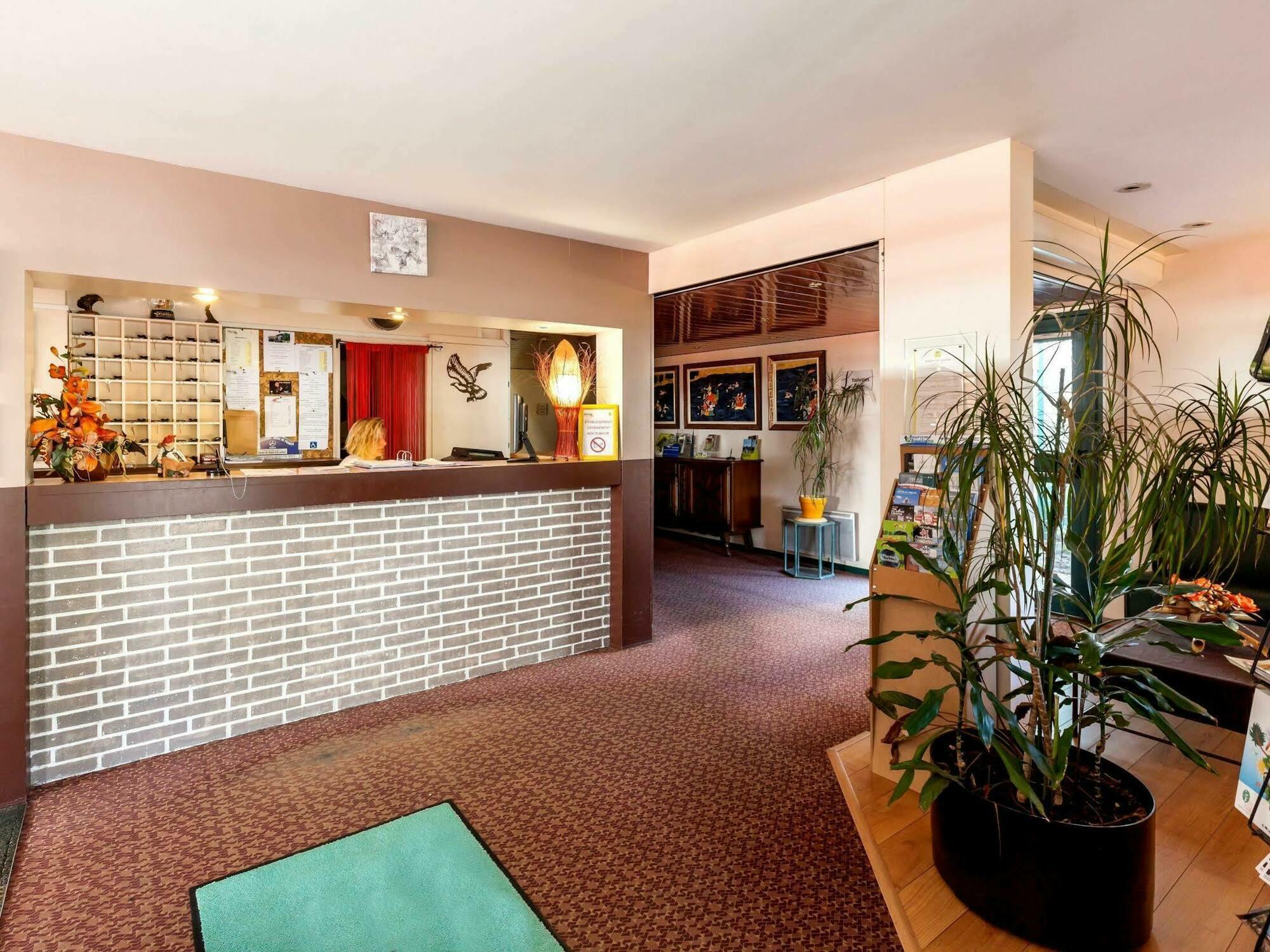 Logis Hotel Horus Restaurant Les Bruyeres Toulenne Esterno foto