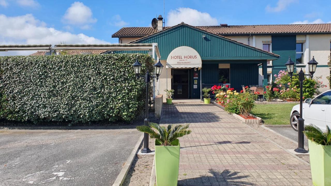 Logis Hotel Horus Restaurant Les Bruyeres Toulenne Esterno foto