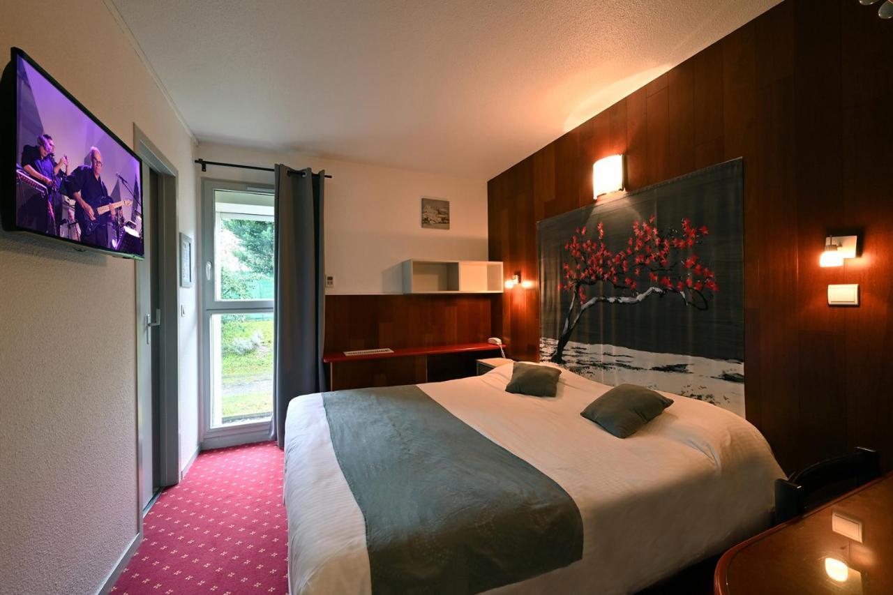 Logis Hotel Horus Restaurant Les Bruyeres Toulenne Esterno foto
